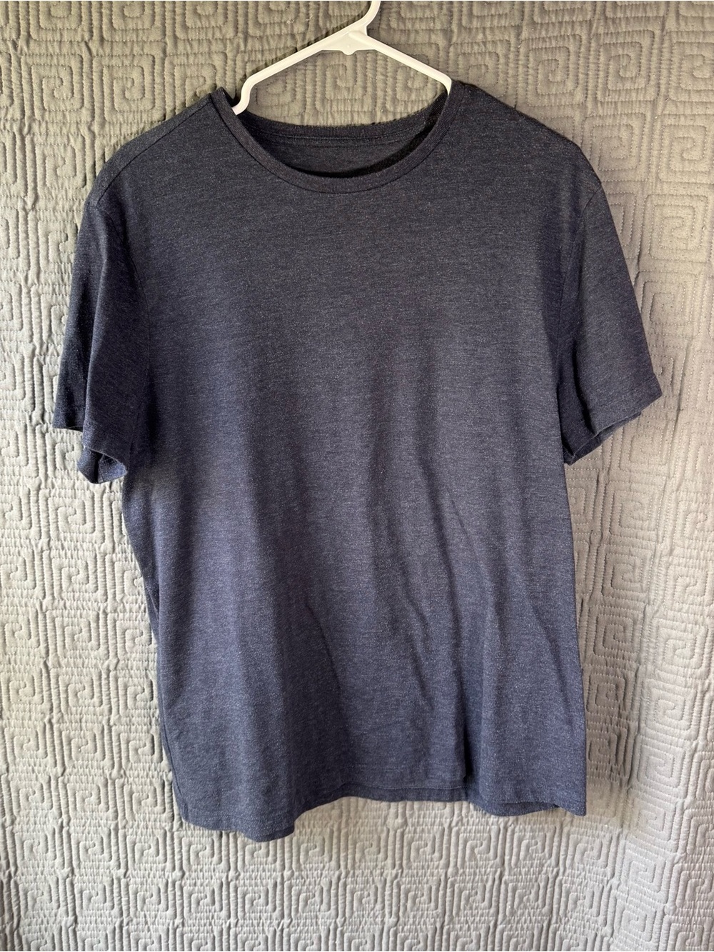 Goodfellow and Co Mens Lyndale Crewneck Tee Shirt Size Large Heather Blue Grey